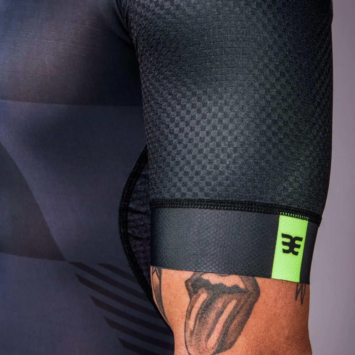 Macaquinho de Triathlon com mangas Woom Carbon Phantom Masculino II